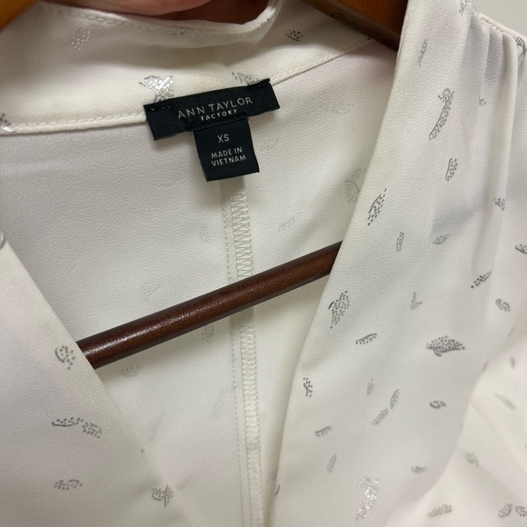Ann Taylor White Patterned Blouse - Picture 3 of 3